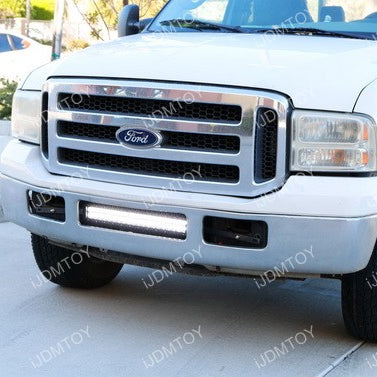 2005-2007 Ford F-250 Installed w/ Lower Grille LED Light Bar Kit