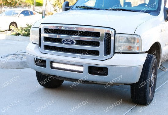 2005-2007 Ford F-250 Installed w/ Lower Grille LED Light Bar Kit