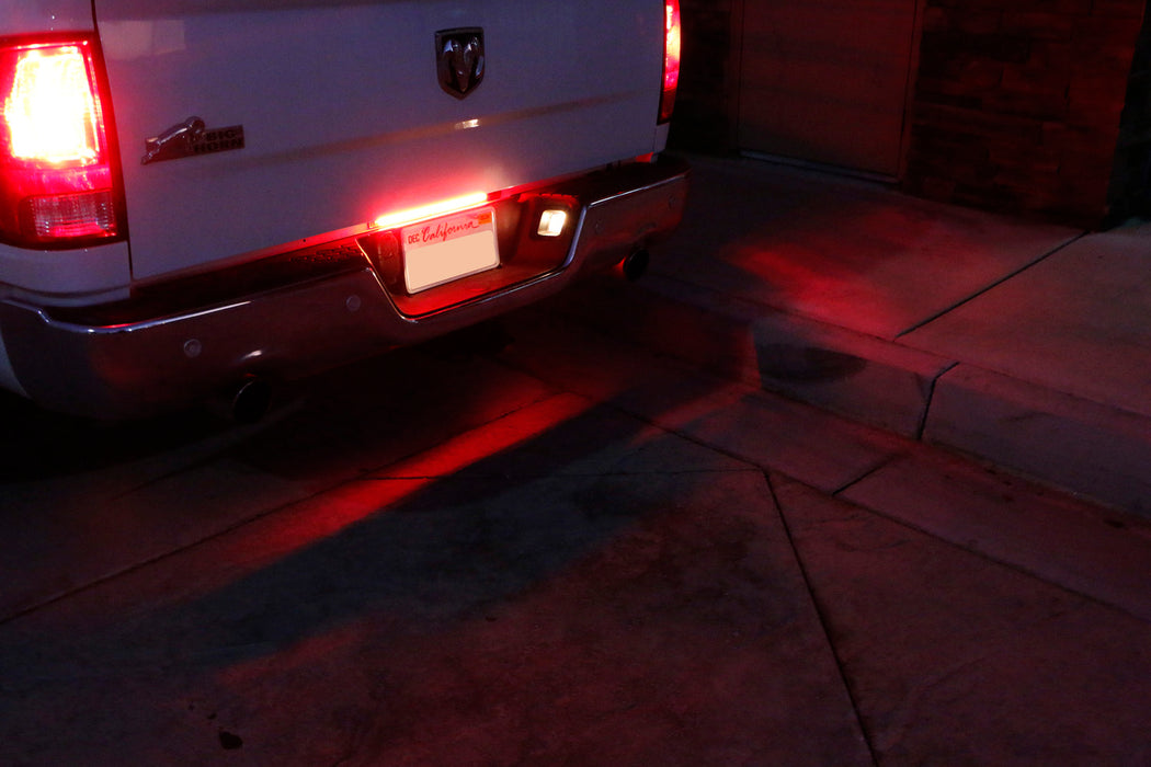 Red Lens F1 Strobe Flash LED Tailgate ID Lightbar For 06-up Dodge RAM 2500 3500