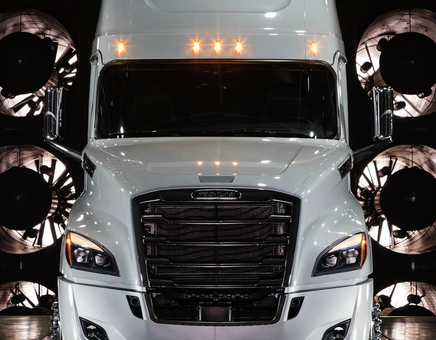 OE-Spec LED Front Raised Roof Clearance Marker Lights For Freightliner Cascadia