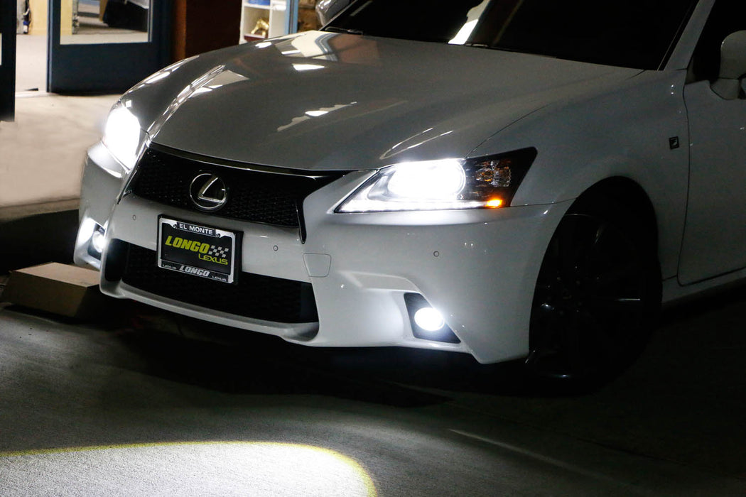 White TRD 15W Projector LED Fog Light Kit For 2013-15 Lexus GS w/ F-Sport Bumper